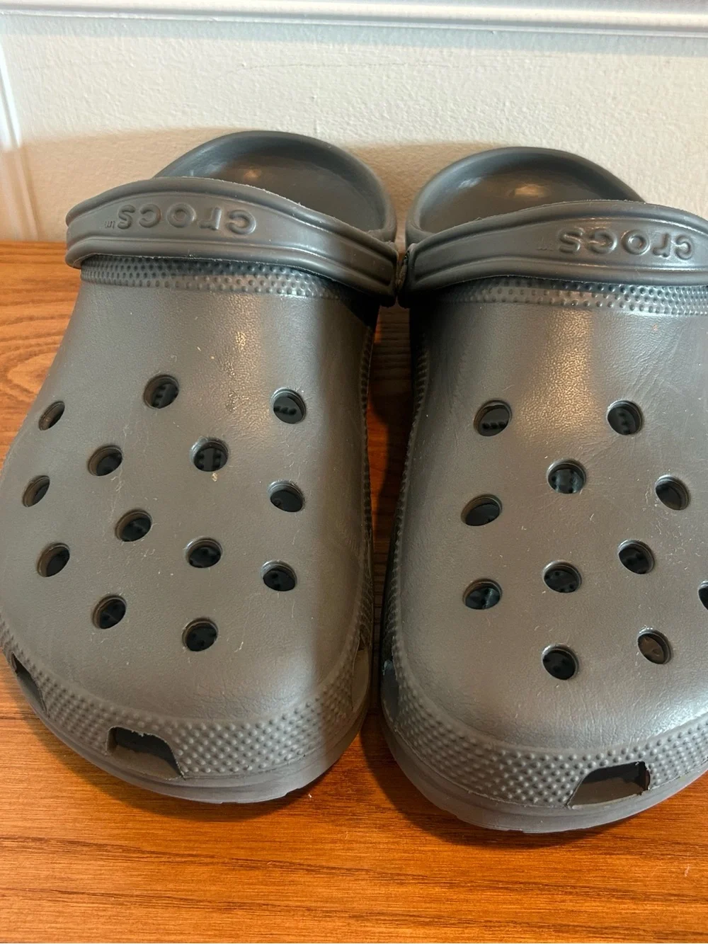 CROCS Classic Unisex Clogs